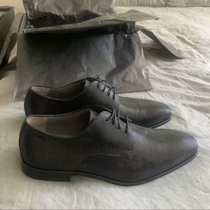 New Hugo Boss mens Dressing shoes US 9 with box